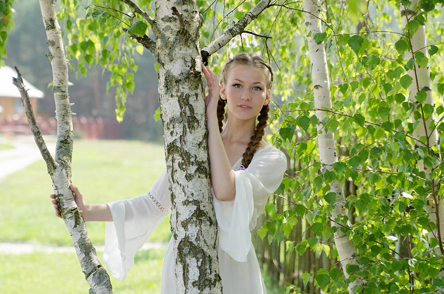 Women in Slavic costumes in Ulaanbaatar