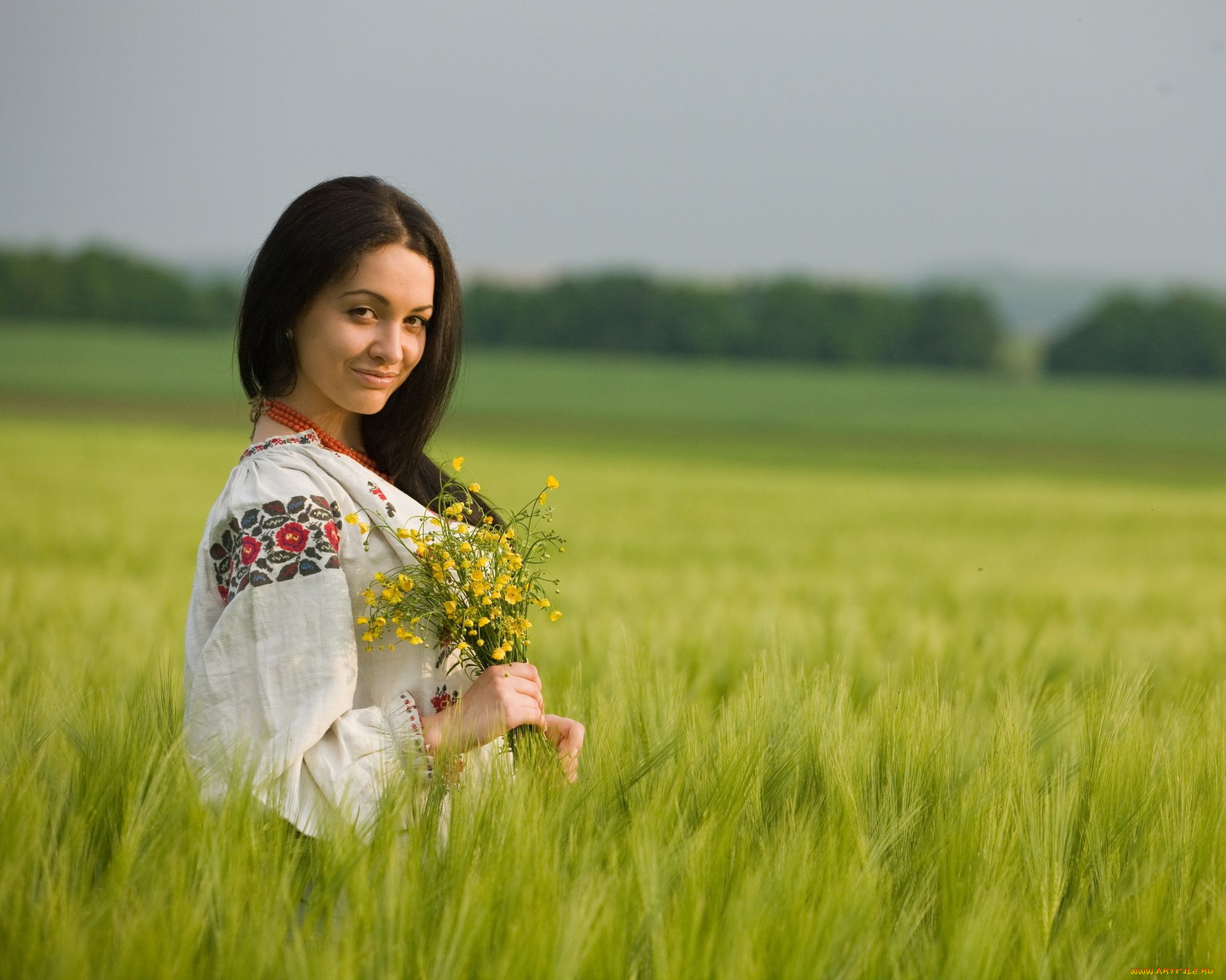 Women in Slavic costumes in Ulaanbaatar
